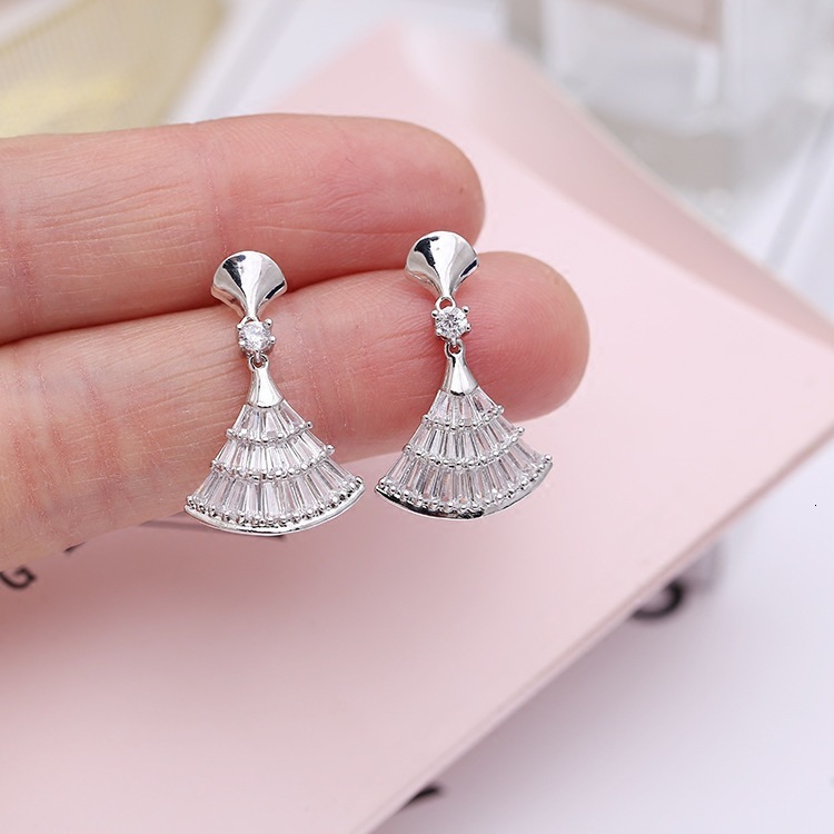 S925 Silver Needle Personalized Fan Shaped Zircon Earrings Free Shipping Designer Luxury Jewelry Elegant Skirt Korean Style Long Jewelry