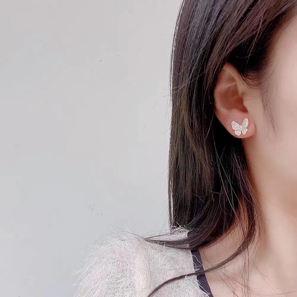 Natural White Mother Of Pearl Half Diamond Butterfly Earrings Free Shipping Designer Luxury Jewelry New Sweet Temperament Silver Needle Jewelry