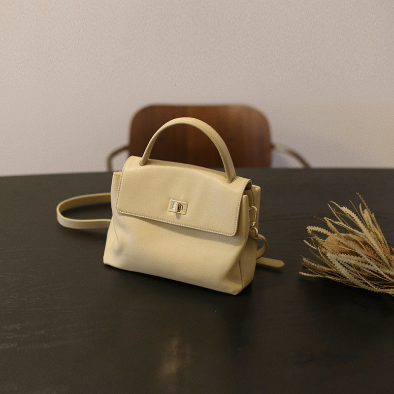 2025 Summer New Women's Handbag Summer New Soft Handbag Women's Shoulder Bag New Simple Designer Bag fashion Summer New Women's Crossbo