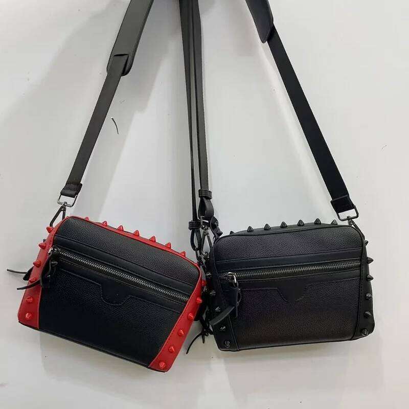 Casual Men's And Women's Bags Riveted Single Shoulder Crossbody Multi-Functional Messenger Fashion Mobile Phone Bag