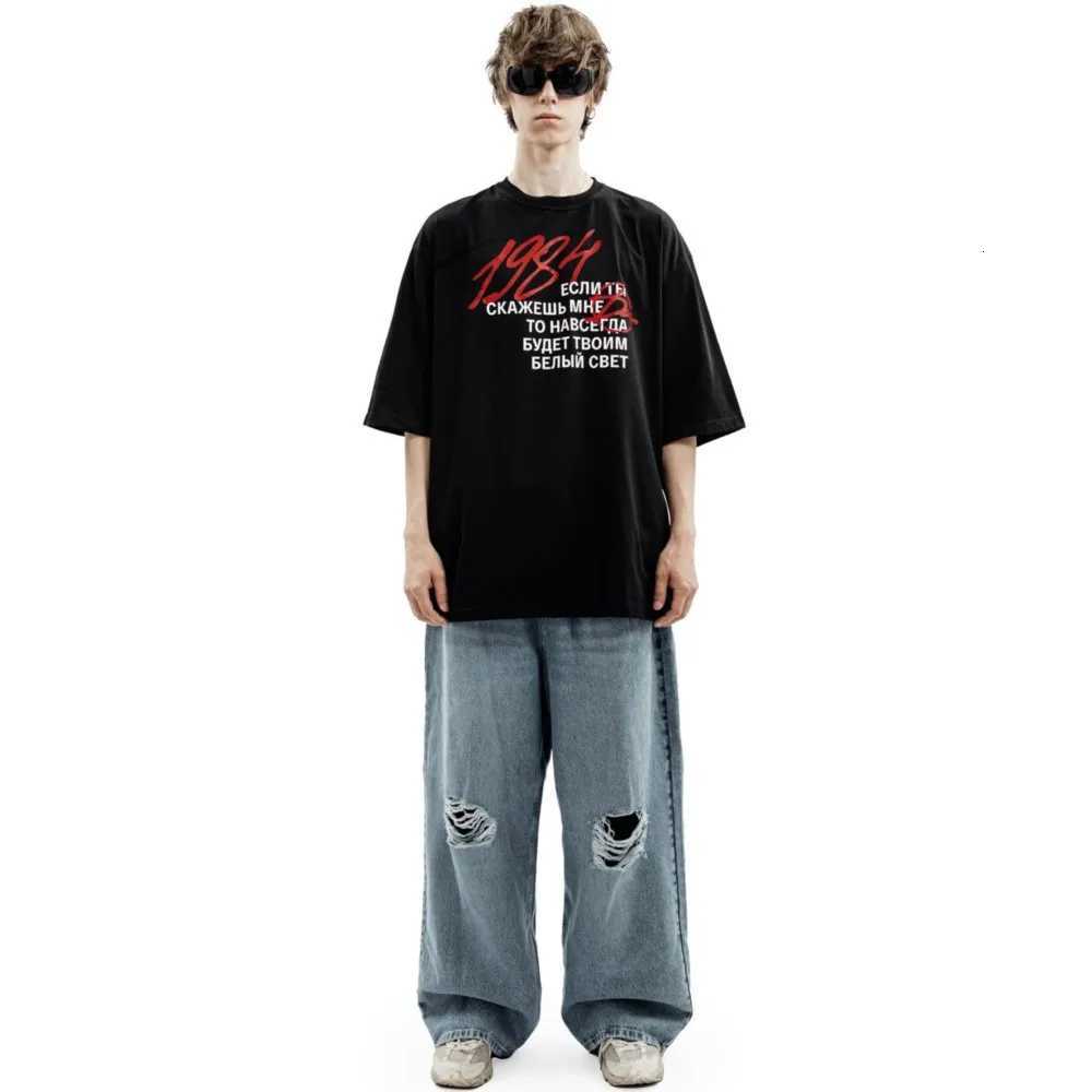Harajuku Streetwear Men T-Shirt 1984 Graphic Print Oversized Cotton Hip Hop Y2K Korean Fashion Vintage Short Sleeve T Clothing X250802