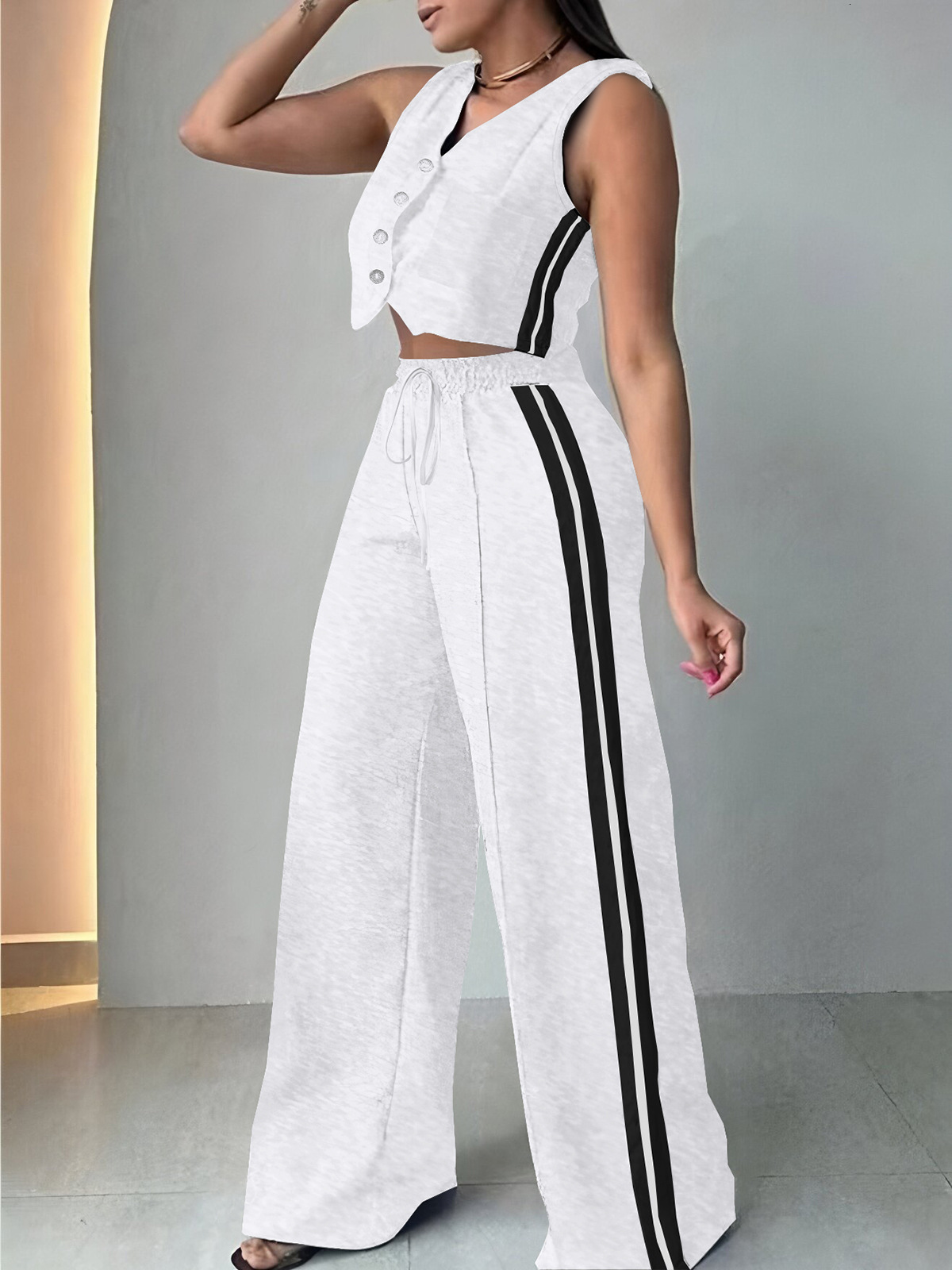 2025 New Fashion Womens Pocket Sleeveless Cropped Pants Set