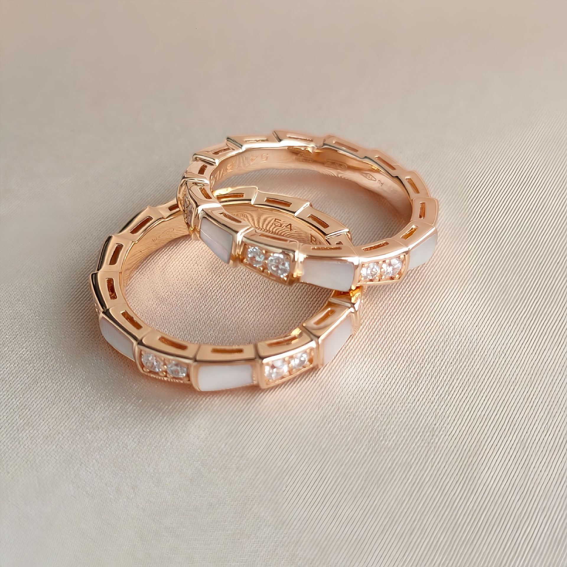 925 Silver Snake Bone Designer Jewelry Wedding Rings Snake Shape Ring Mother-of-pearl Diamond Full Diamond Light Luxury Rose Gold Couple Rings