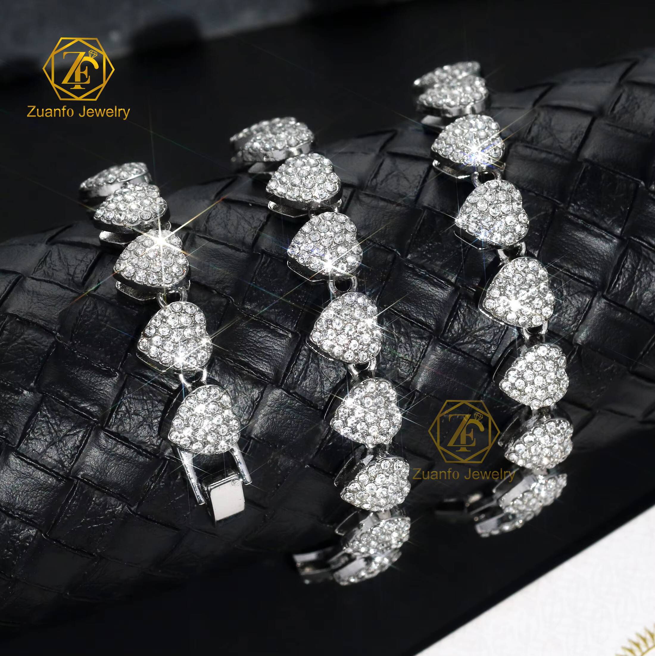 Luxury Fine Jewelry Love Heart Shape Moissanite Necklace Micro Pave Moissanite Diamond Hiphop Cuban Tennis Chain for Party Gifts