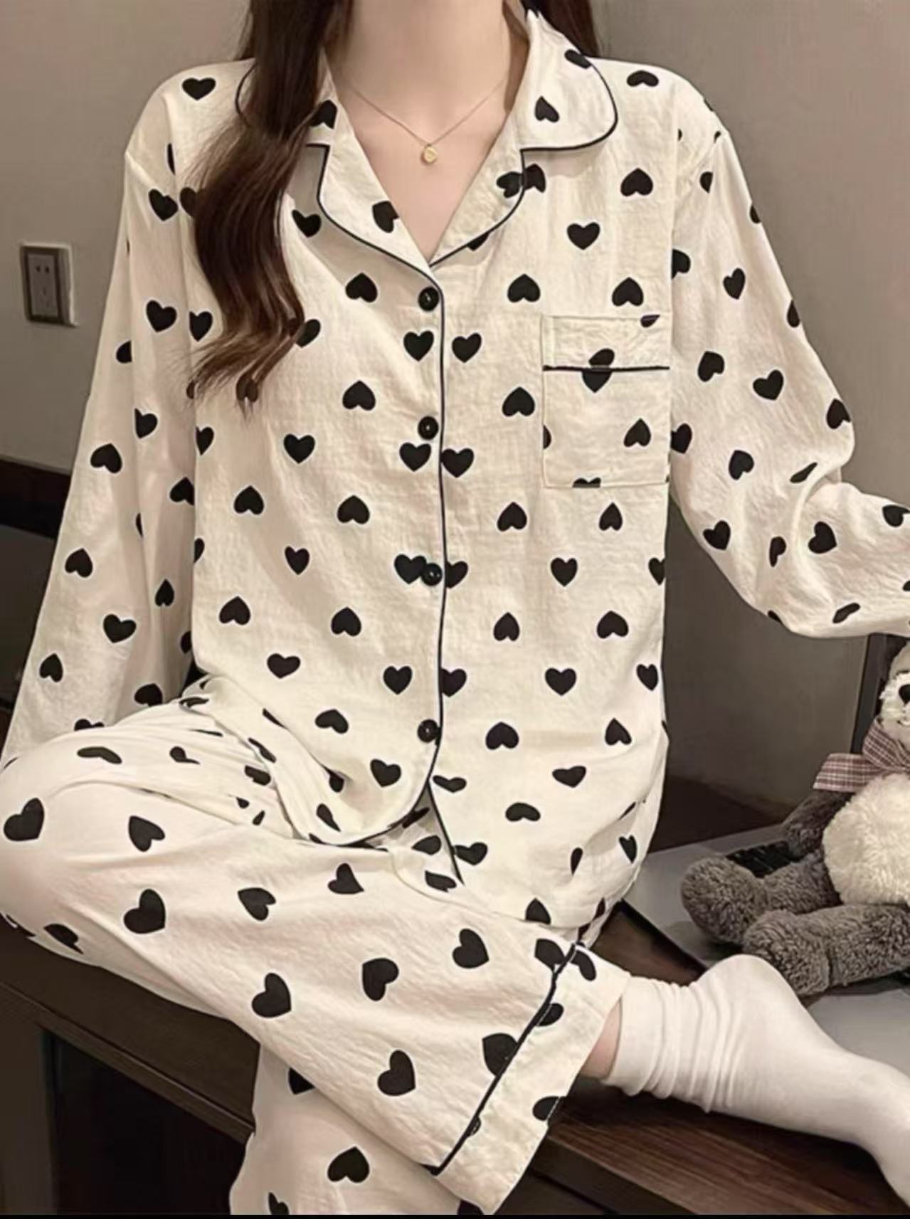 2025 Girls' New Autumn and Winter Pajama Set, Open-Front Long-Sleeved Top and Long Pants Two-Piece Set with Heart Print, Comfortable Home Wear Su