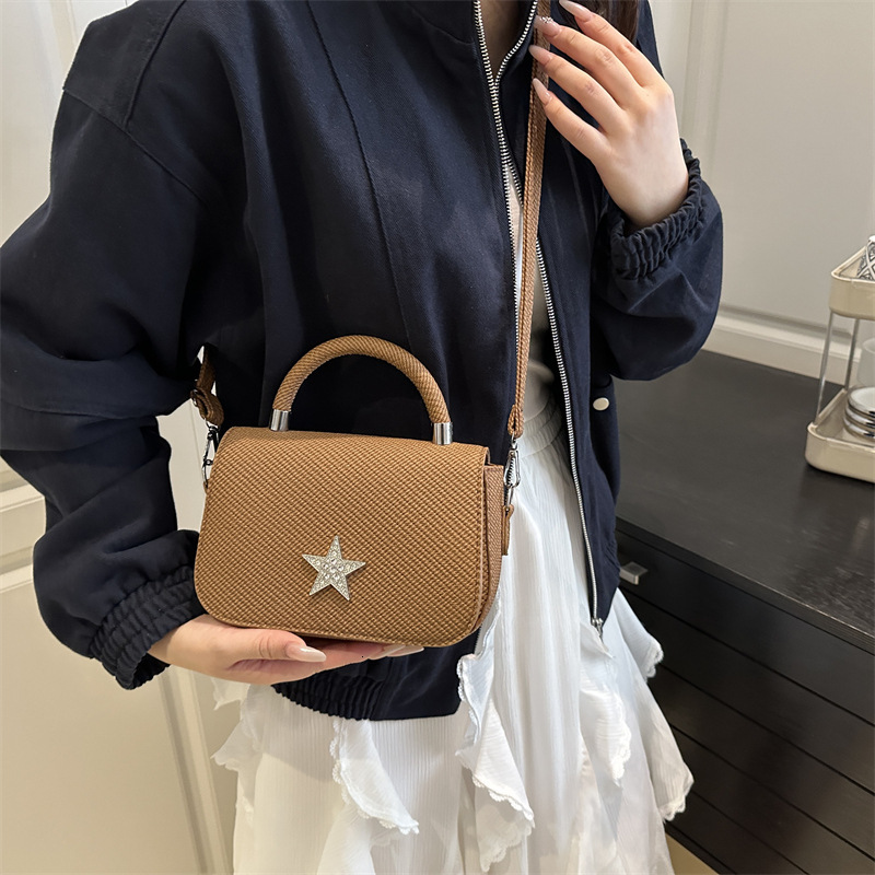 Summer New Women s Handbag Casual Simple Fashion Small Square Bag Summer New Niche Design Women s Shoulder Bag New Designer Bag