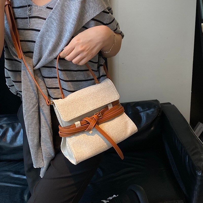 Summer New Women s Handbag New Light Luxury Niche Design Women s Crossbody Bag Fashionable Commuting Canvas Women s Shoulder Bag New Designer Bag