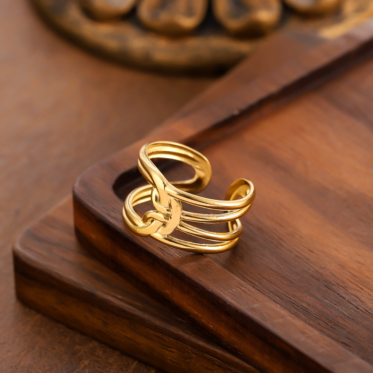 New Elegant Retro Line Knot Design Open Stainless Steel Designer Jewelry Wedding Rings For Women Vacuum Gold Plated Non-fading Ring