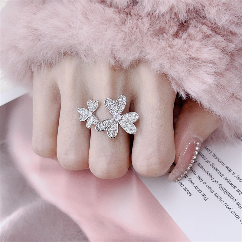 2025 New Retro Exquisite Fashionable Multi-functional Super Shiny Designer Jewelry Wedding Ring Adjustable Open Ring Flower-shaped Flower Hand Jewelry