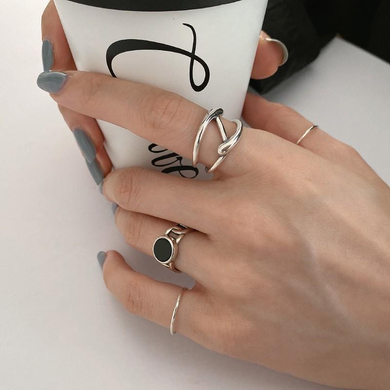 Silver Plated Black Geometric Round Ring, Korean Style Twisted Band Women's Fashion Jewelry