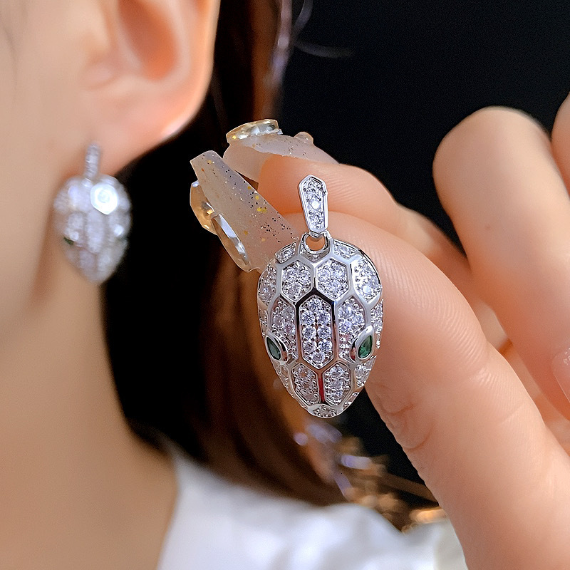 Luxury High-end Fashion Temperament Ear Studs Accessories Free Shipping Designer Luxury Jewelry Gold-plated Micro Inlaid Zircon Snake Head Women'