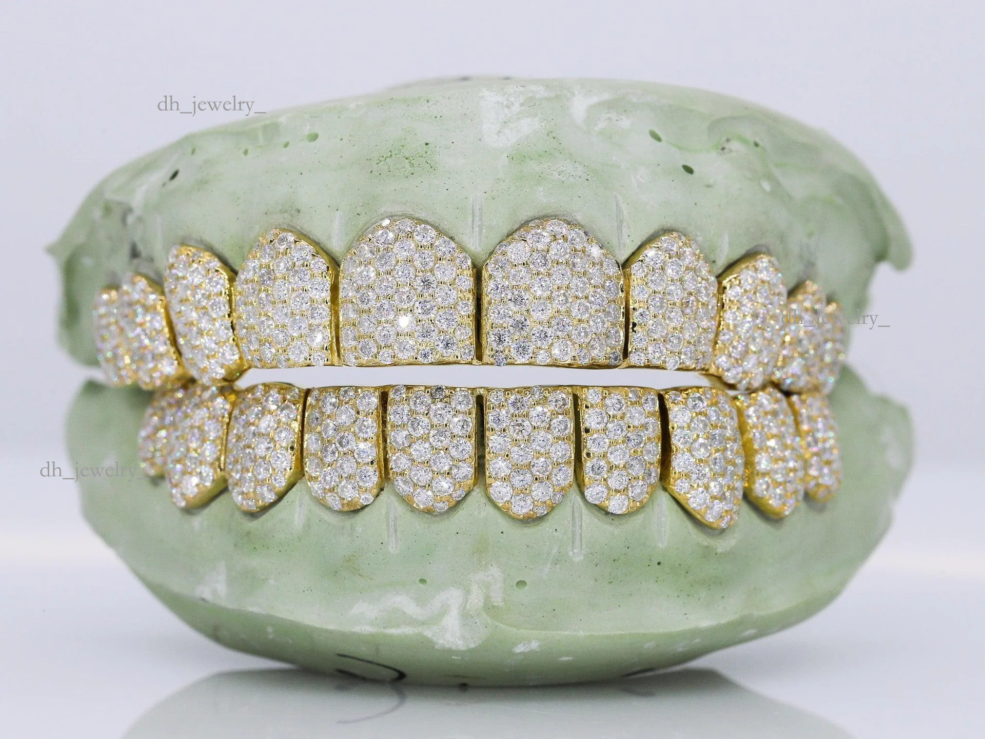 Vvs Moissanite Iced Out Sier Custom Made Gold Teeth Hip Hop Round Brilliant Cut Dia Grillz With Mold Kit