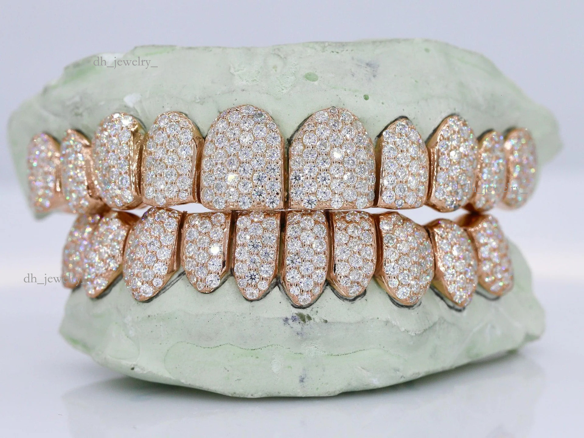 Vvs Moissanite Iced Out Sier Custom Made Gold Teeth Hip Hop Round Brilliant Cut Dia Grillz With Mold Kit