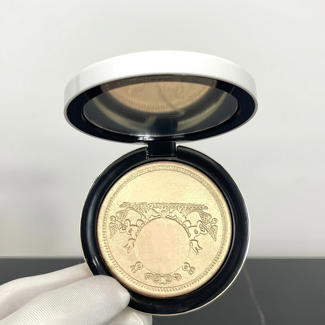 Top Quality Luxy Face Glitter Highlighter Palette Powder Glodsmith Face And Eyes Illuminating Powder Champagne Gold Color Shimmer Face Cosmetic