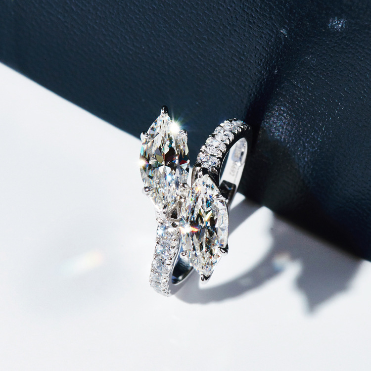 2025 New Style Simple Six-prong Women's Pure Silver Fashionable Imitation Personality Designer Jewelry Wedding Ring Diamond