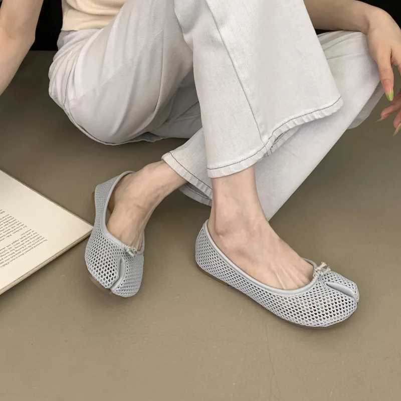 Design Tabi Ninja Wen Round Split Toe Shallow Flat Heel Slip On Dress Shoes Women Mesh Breathable Soft Footwear Y250802