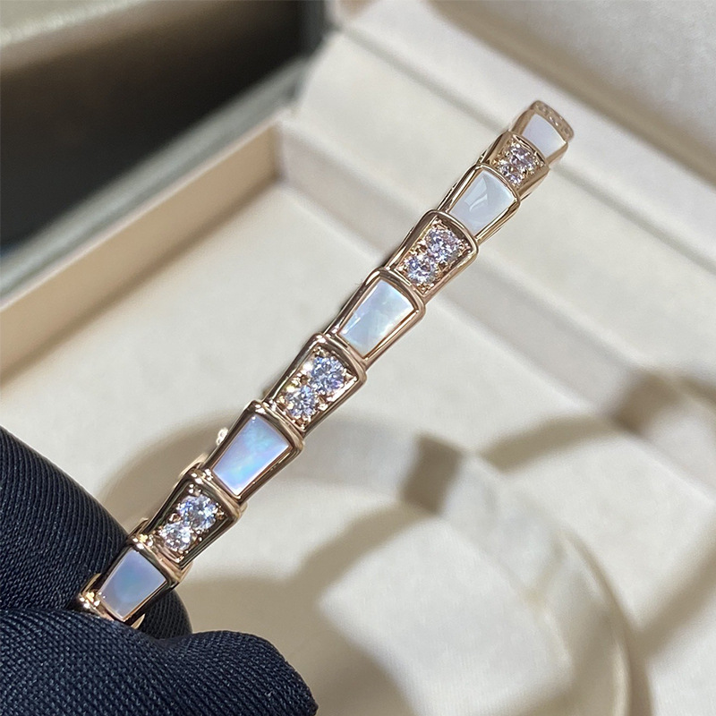 bracelet luxury jewelry High quality V gold and white fritillary snake bone bracelet for women with light luxury style and fashion jewelry designer bracelet women