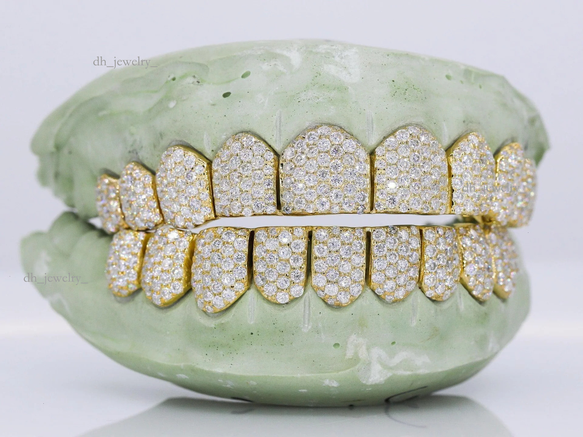 Vvs Moissanite Iced Out Sier Custom Made Gold Teeth Hip Hop Round Brilliant Cut Dia Grillz With Mold Kit