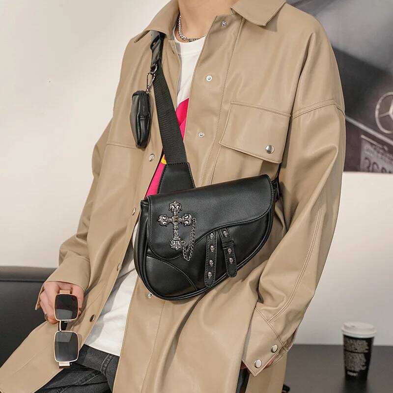 Fashion Rivet Saddle Men Crossbody Bags Brand Design Flap Shoulder Hip Hop Men's Chest Bag PU Leather Handbags