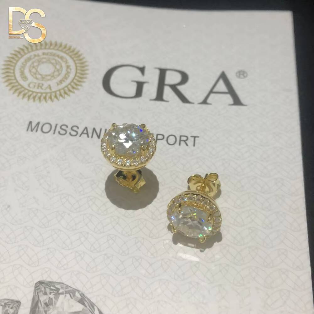 Fashion 925 Silver Iced Out 2 Karat Claw Setting Moisssanite Circular Funky Hip Hop Stud Earring for Men Male