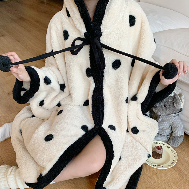 Comfort-Focused Ladies Plaid Flannel Nightgown Set for Cold Weather Wear