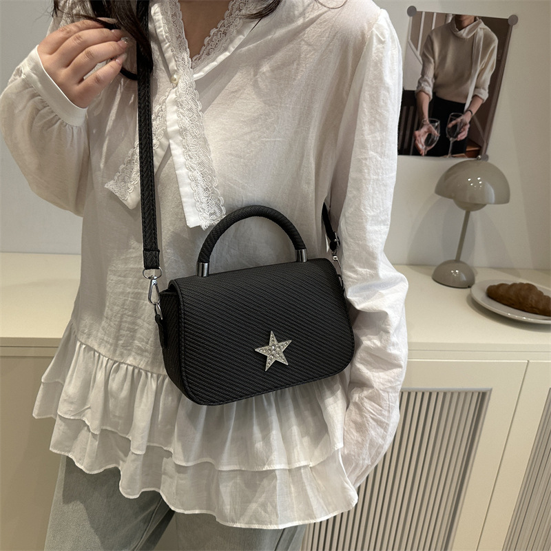 Summer New Women s Handbag Casual Simple Fashion Small Square Bag Summer New Niche Design Women s Shoulder Bag New Designer Bag