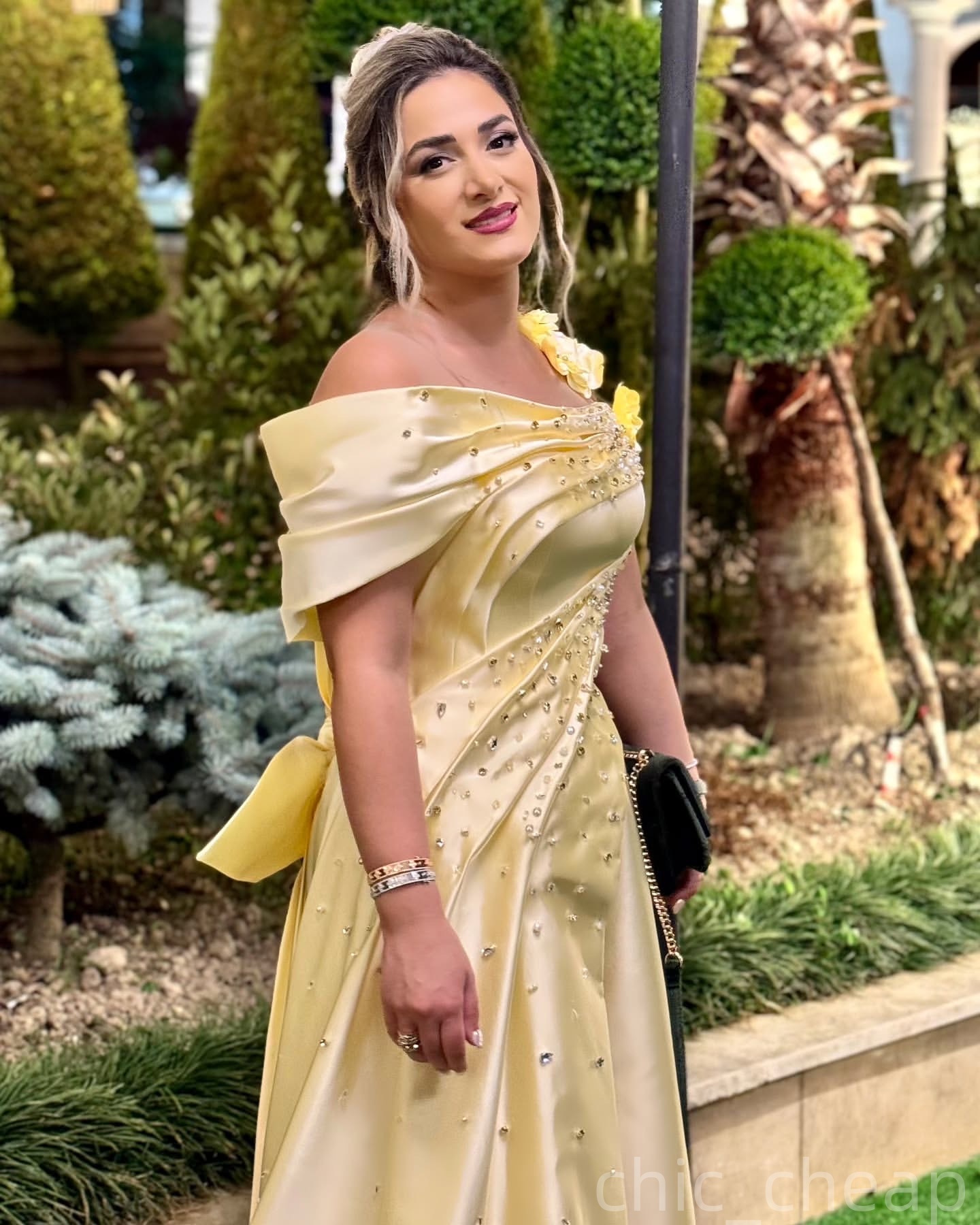 Light Yellow A-line Evening Dresses Flowers Crystals Beaded Satin Prom Formal Party Second Birthday Engagement Gowns Plus Size Dress For Special Occas