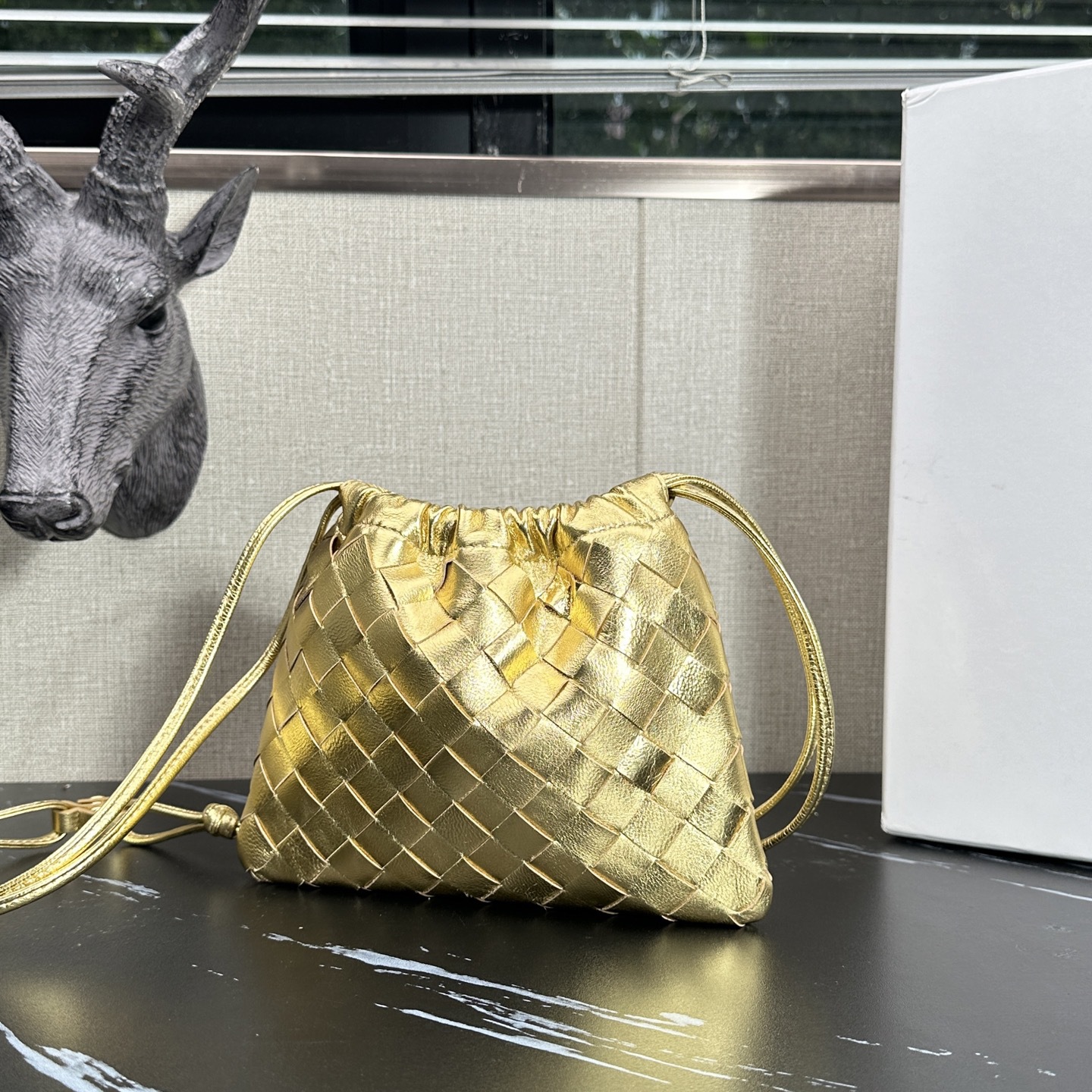 2025 European and American retro Dustbag underarm bag mini soft cowhide simple shoulder bag shiny braided women's bag