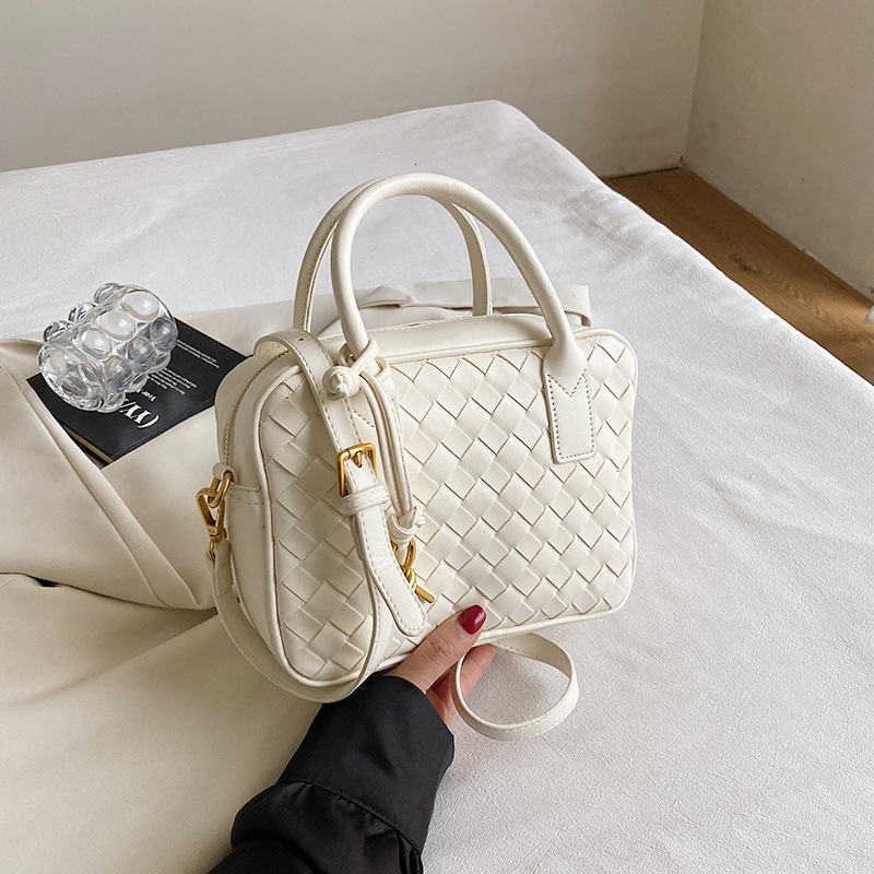 2025 Summer New Women s Handbag New fashion Fashion Korean Fashion Women s Crossbody Bag Small Square Bag Casual Women s Shoulder Bag New Designer Bag