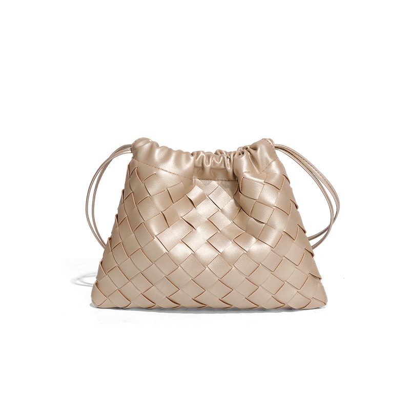 2025 new Hand-woven Bag Simple and Trendy Single-shoulder and Crossbody Women's Bag Small Square Bag with Black and White Checkerboard Pattern