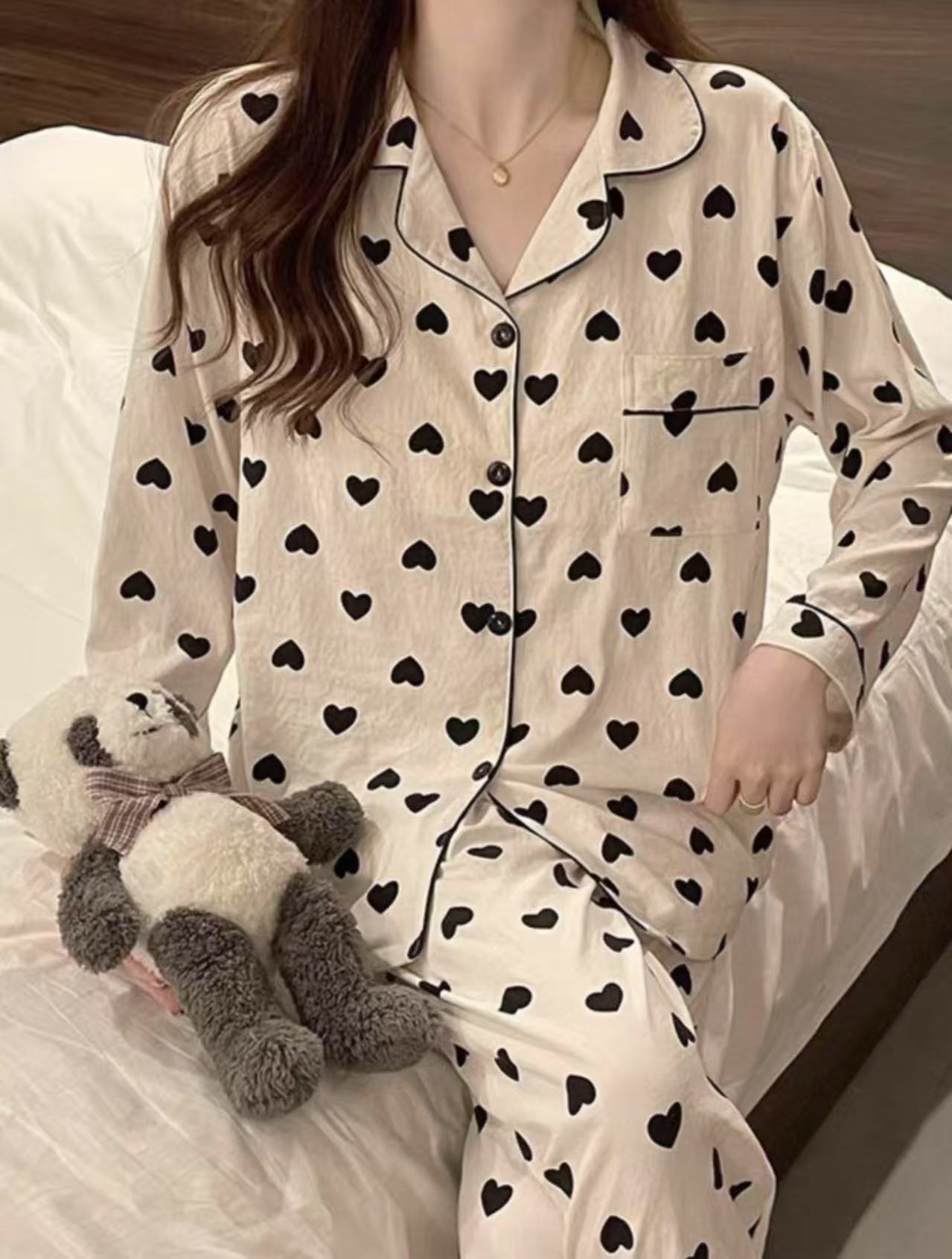 2025 Girls' New Autumn and Winter Pajama Set, Open-Front Long-Sleeved Top and Long Pants Two-Piece Set with Heart Print, Comfortable Home Wear Su