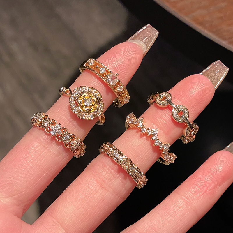 New High-end Retro Designer Jewelry Wedding Ring French Retro Full Diamond Open Ring Fashionable And High-end Elegant And Niche Design Exquisite Diamo