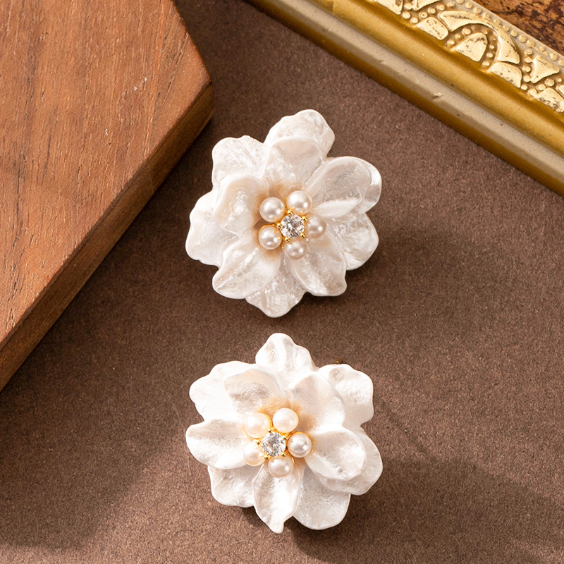 Super Fairy Elegant Fashion Style Dia-Encrusted Pearl Floral for Women High-End Temperament Fresh Sier Needle Earrings