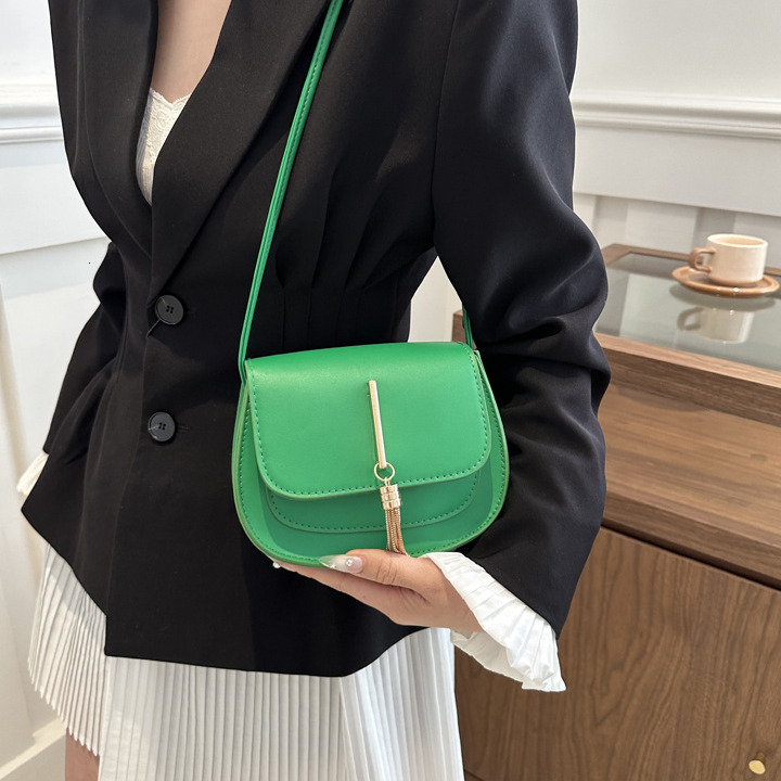 Urban Minimalist Fashion Women's Shoulder Bag Free Shipping Designer New Mini Handbag Luxury Solid Color Temperament Crossbody Makeup Bag Small S