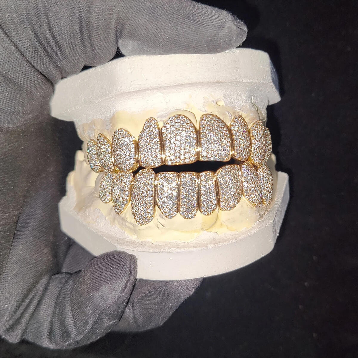 Solid Sier Iced Out Gold Plated VVS Moissanite Dia Hip Hop Grillz for Teeth
