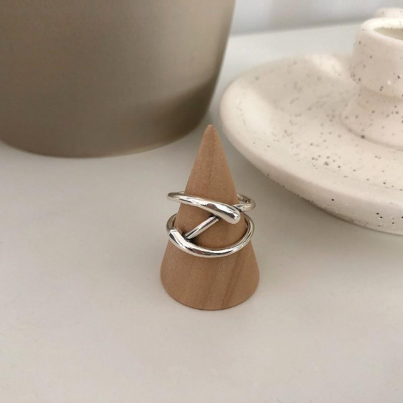 Silver Plated Black Geometric Round Ring, Korean Style Twisted Band Women's Fashion Jewelry