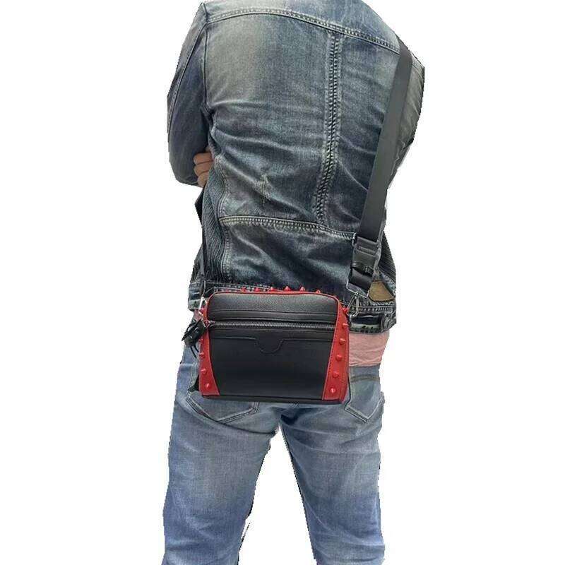 Casual Men's And Women's Bags Riveted Single Shoulder Crossbody Multi-Functional Messenger Fashion Mobile Phone Bag