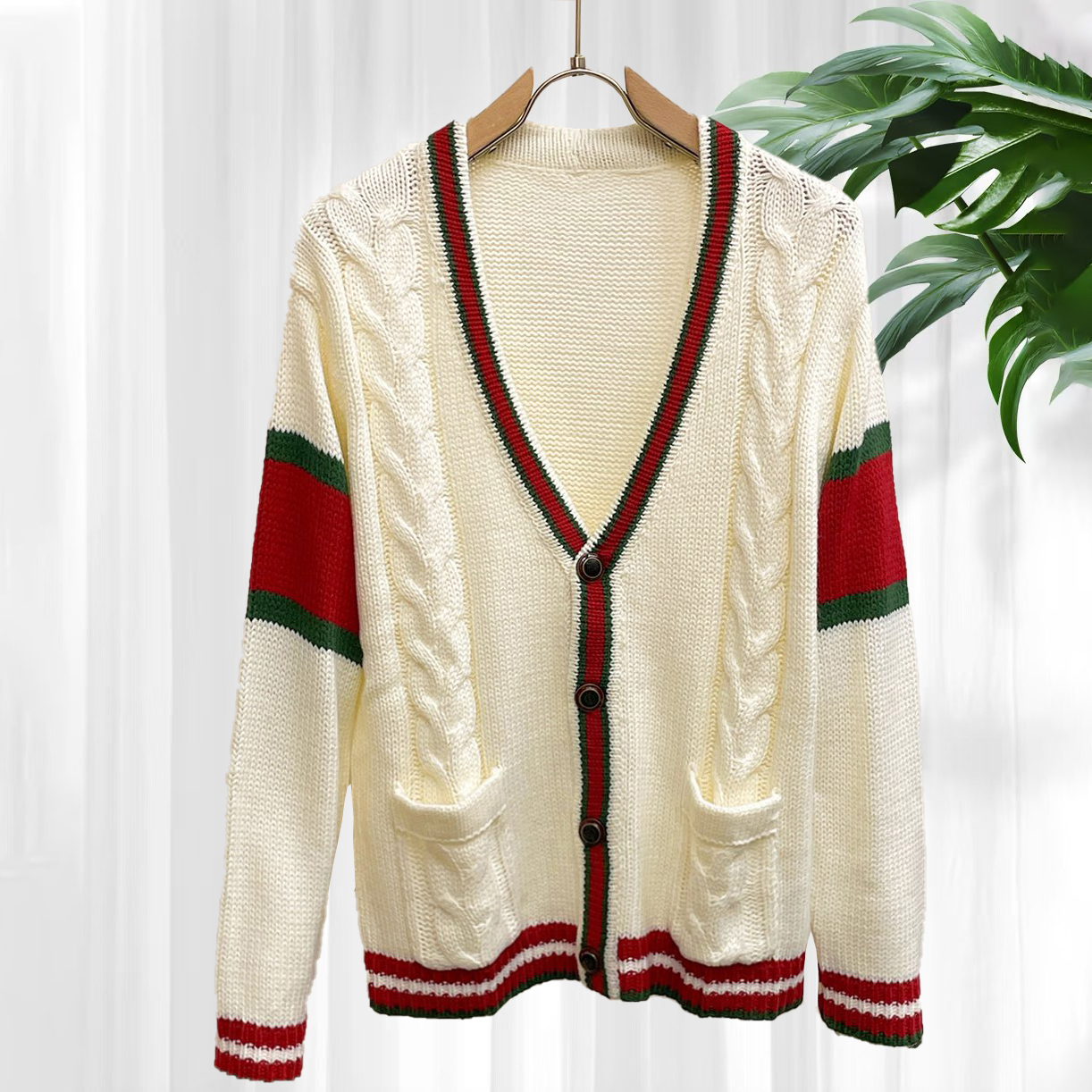 High quality men's sweaters, designer sweaters, men's long sleeved fashionable sweaters, knitted sweaters, embroidered loose button sweaters, outerwear