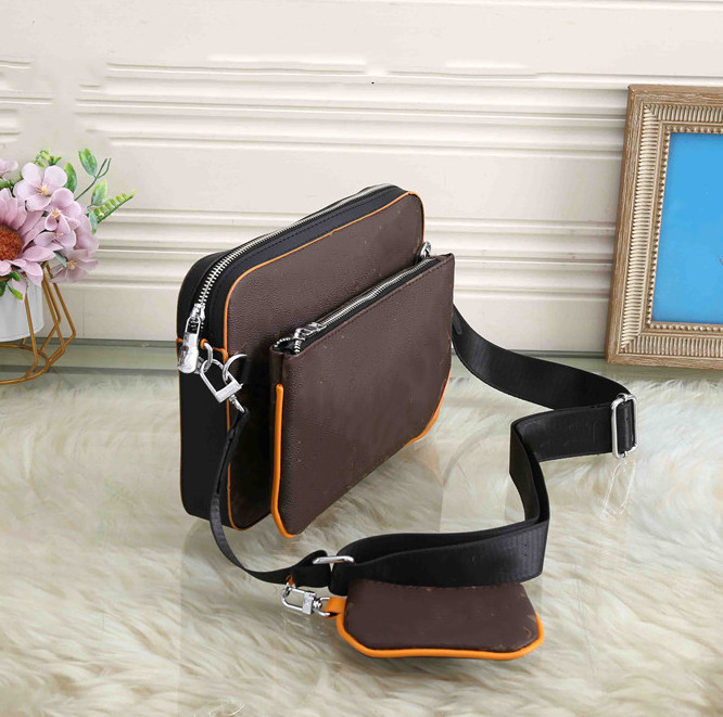 Handbags Men Trio Leather Messenger Bags Luxury Shoulder Bag Make up Bag Designer Handbag Tote Man's bag