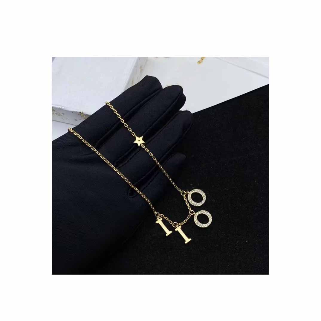 Designer jewelry Women choker Pendant Necklaces Gold-plated material Bracelet earrings ring Classic letter style for party wedding