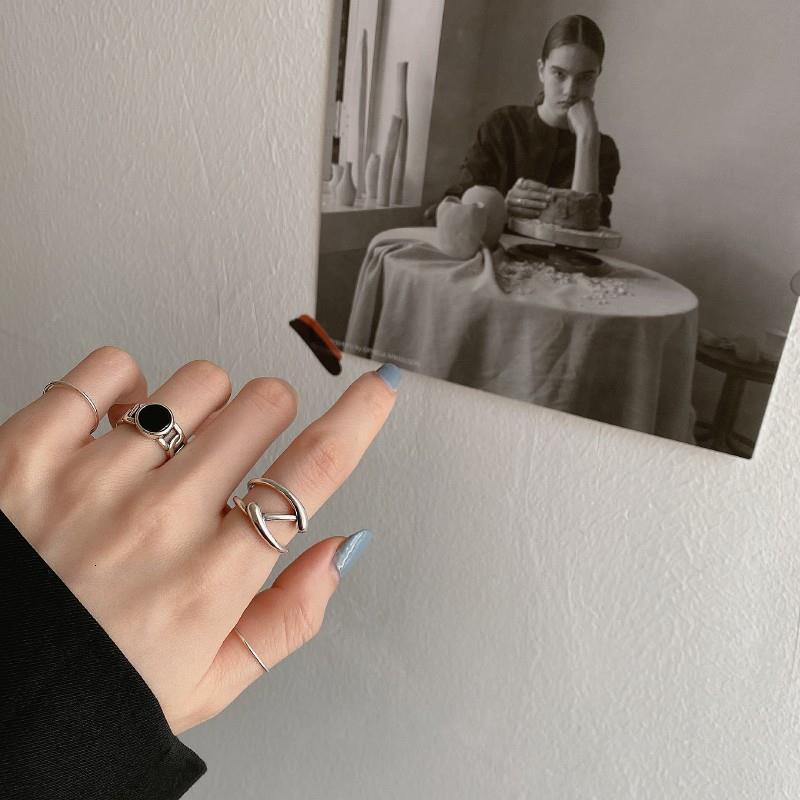 Silver Plated Black Geometric Round Ring, Korean Style Twisted Band Women's Fashion Jewelry
