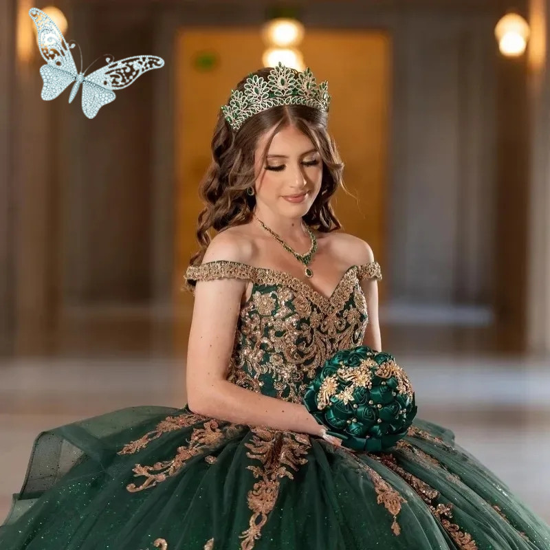 Emerald Green Quinceanera Dresses For 16 Girl V-Neck Off the Shoulder Gold Appliques Beads Princess Ball Gowns Birthday Prom Dress vestidos