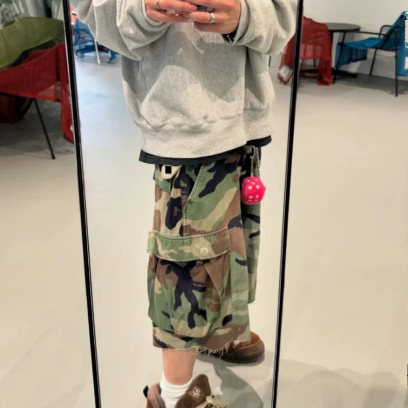 MIJKO M65 Silhouette Camouflage Cargo Cropped Shorts for Men Wide Leg Patchwork Baggy Summer Shorts Oversized Loose Over Knee Pants