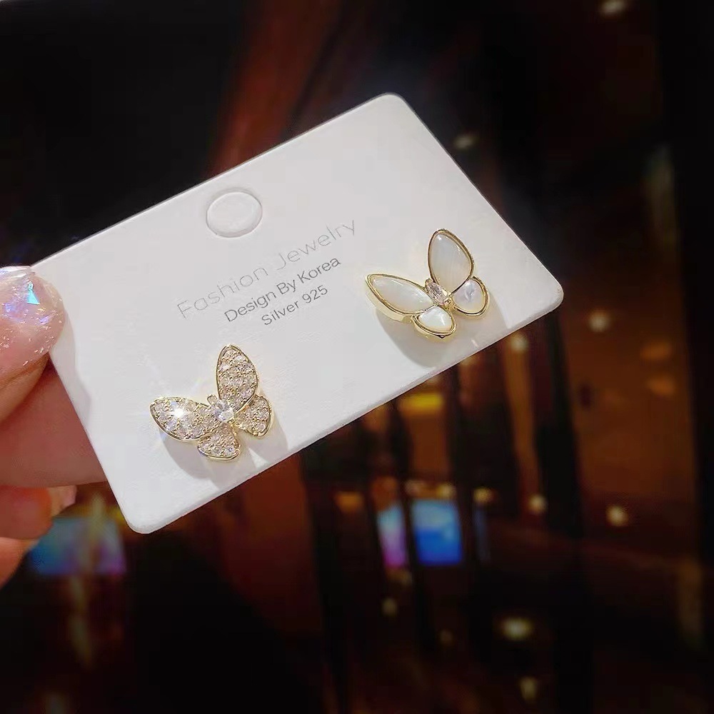 Natural White Mother Of Pearl Half Diamond Butterfly Earrings Free Shipping Designer Luxury Jewelry New Sweet Temperament Silver Needle Jewelry