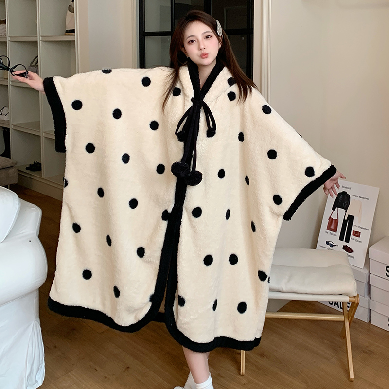 Comfort-Focused Ladies Plaid Flannel Nightgown Set for Cold Weather Wear