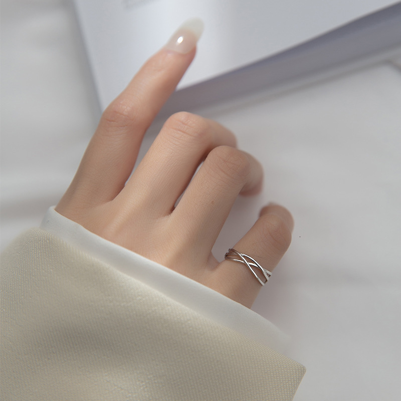 2025 New Retro S925 Sterling Silver Korean And Japanese Style Hollow Line Cross Open Designer Jewelry Wedding Index Finger Ring
