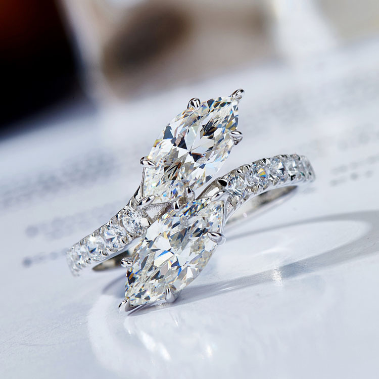 2025 New Style Simple Six-prong Women's Pure Silver Fashionable Imitation Personality Designer Jewelry Wedding Ring Diamond
