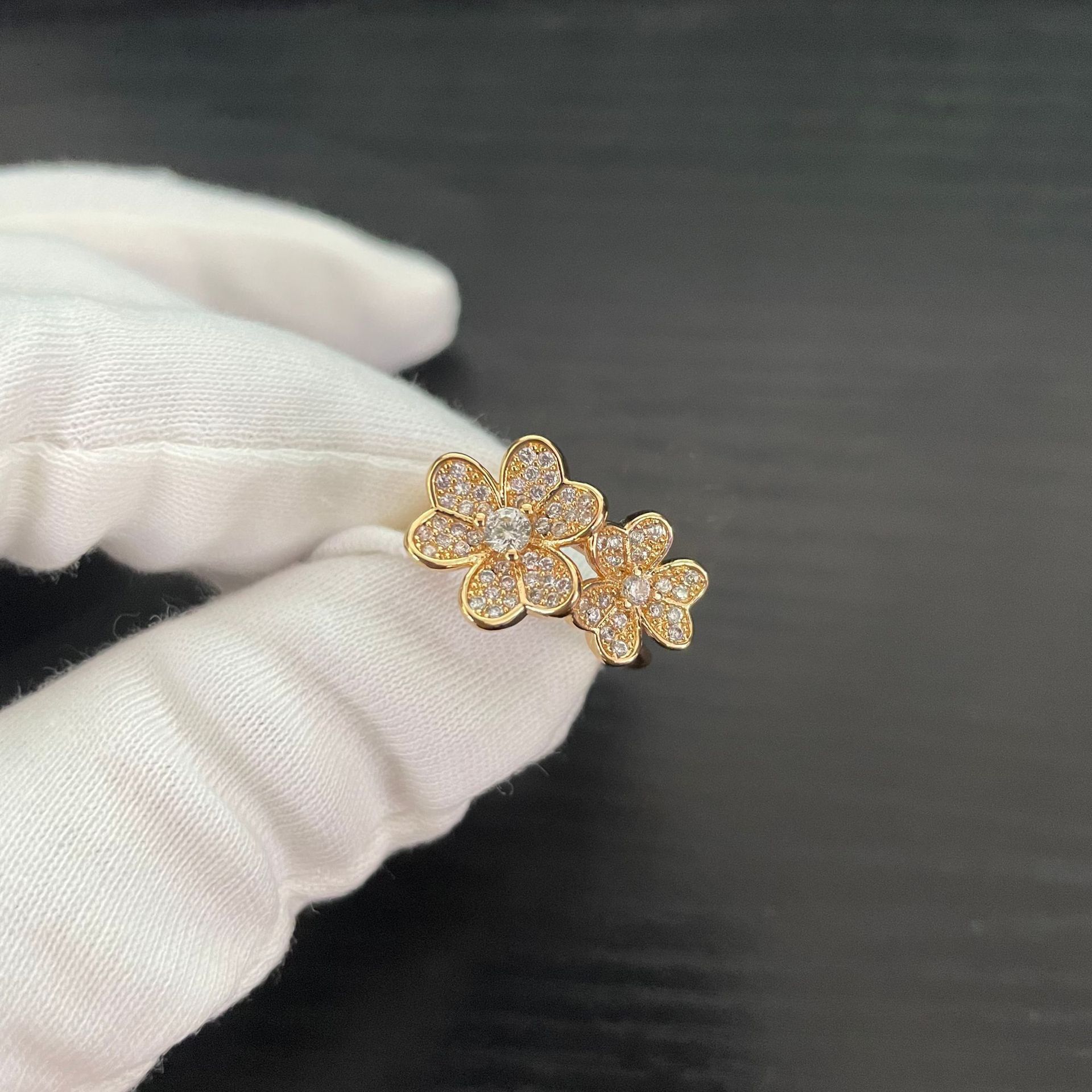 Free Shipping 2025 New Light Style Korean Fashion And Elegance Micro-inlay Designer Jewelry Wedding All-dia Pearl Mother-daughter High End Non-fading 