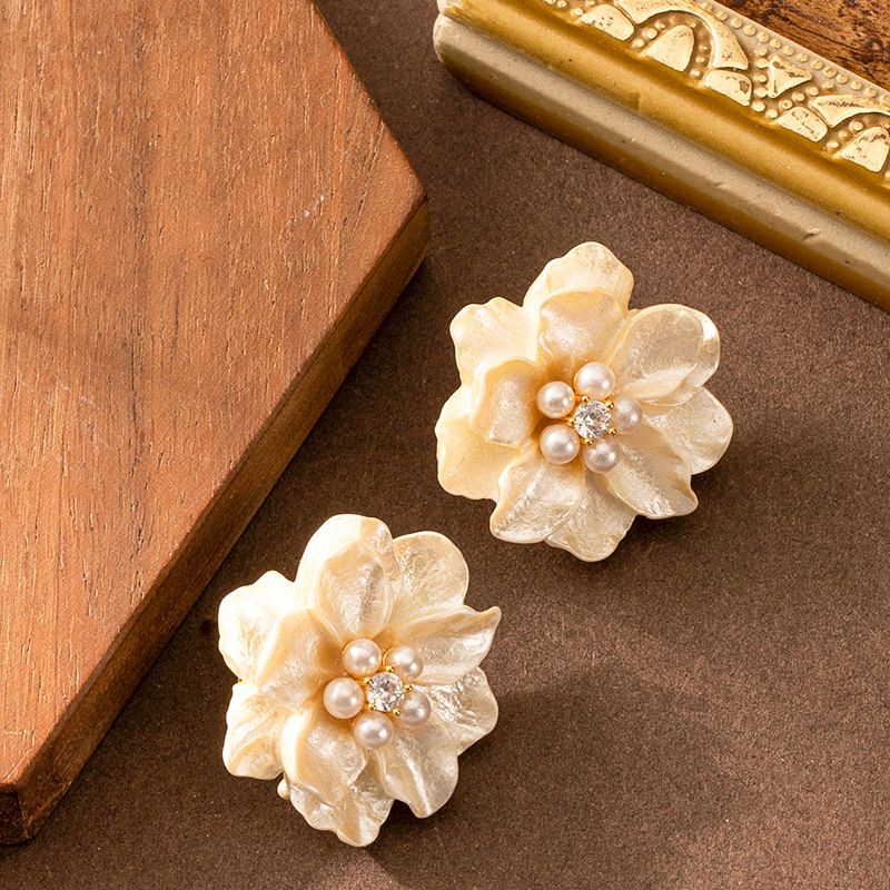 Super Fairy Elegant Fashion Style Dia-Encrusted Pearl Floral for Women High-End Temperament Fresh Sier Needle Earrings