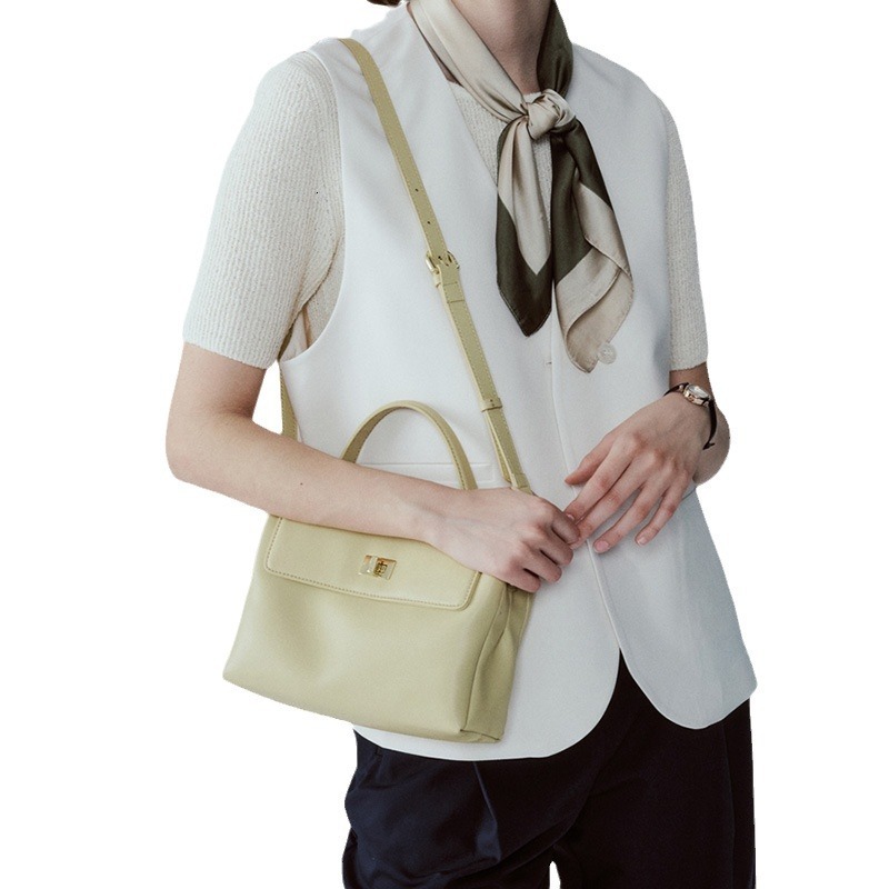 2025 Summer New Women's Handbag Summer New Soft Handbag Women's Shoulder Bag New Simple Designer Bag fashion Summer New Women's Crossbo